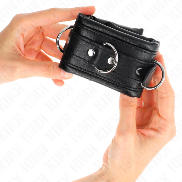 KINK WRIST RESTRAINT – kink - sunkios rankų apribojimai su juoda kailio paddingu, reguliuojami 20-30 cm x 6 cm - Image 3