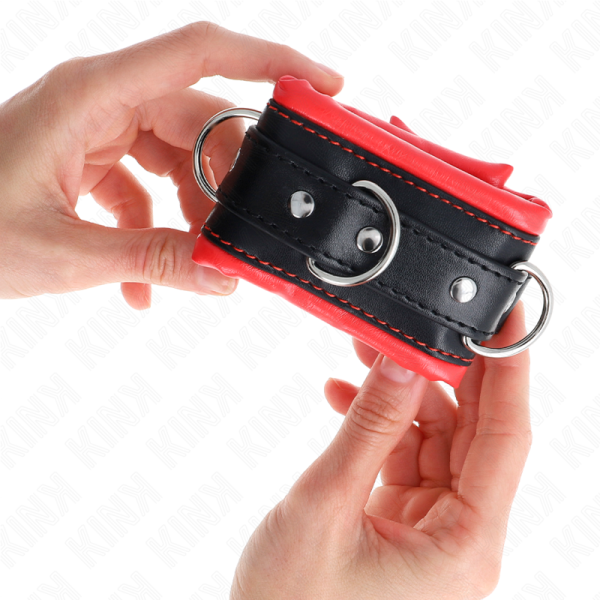 KINK WRIST RESTRAINT – kink - sunkūs rankų apribojimai su raudona kailiuku, reguliuojami 20-30 cm x 6 cm - Image 3