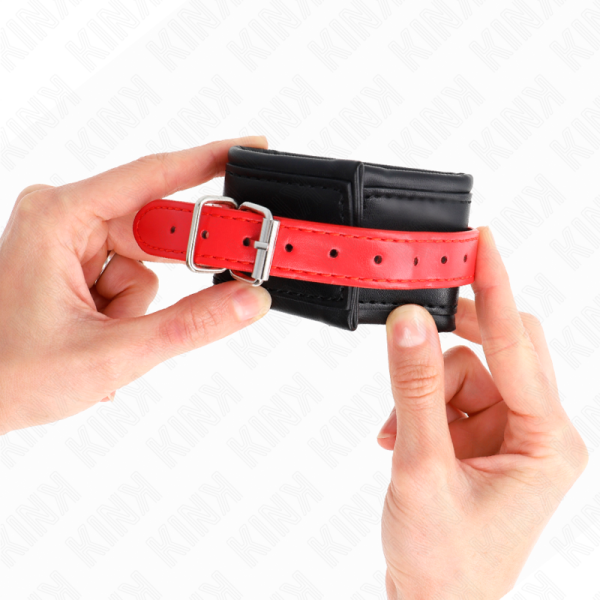 KINK WRIST RESTRAINT – kink - rankų apribojimai juodi su raudonu diržu reguliuojami 17-28 cm x 6 cm - Image 3