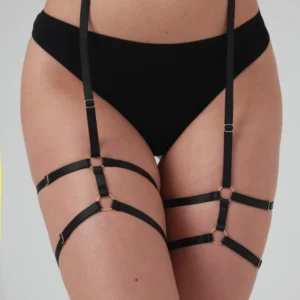 Strappy Blushing keliaraištis, juodas, auksinės detalės